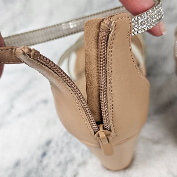 Torrid Sz 10WW Lucite Multi Strap Wedges Rhinestone Detail Stretchy Bands Dressy - Picture 8 of 12